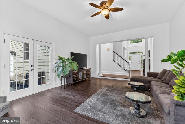 8020 AMSTERDAM CT, Gainesville, VA 20155