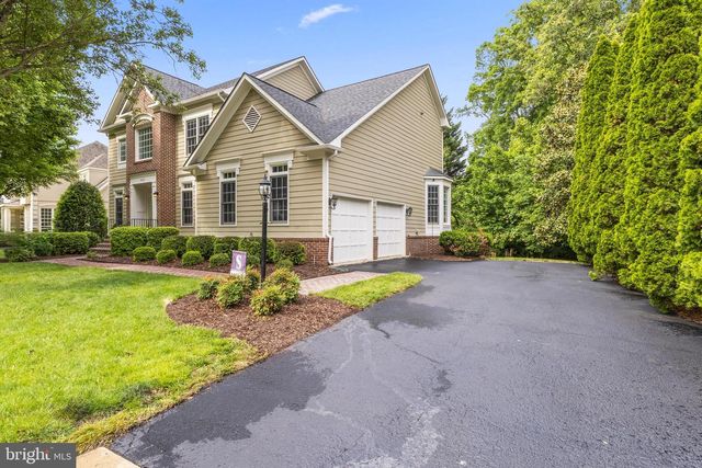 8020 AMSTERDAM CT, Gainesville, VA 20155