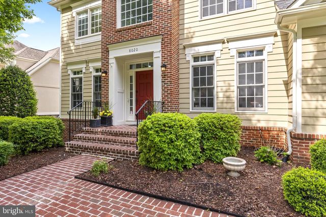 8020 AMSTERDAM CT, Gainesville, VA 20155