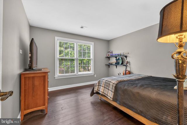 8020 AMSTERDAM CT, Gainesville, VA 20155