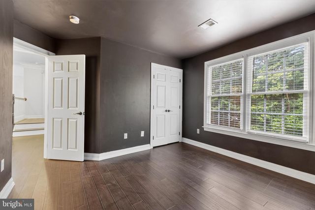 8020 AMSTERDAM CT, Gainesville, VA 20155
