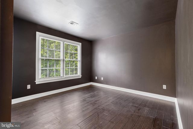 8020 AMSTERDAM CT, Gainesville, VA 20155