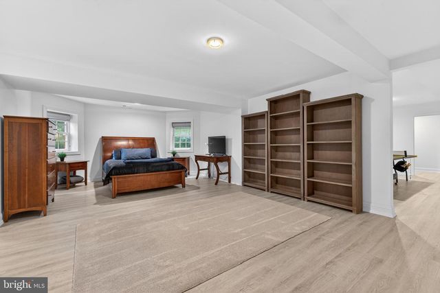 8020 AMSTERDAM CT, Gainesville, VA 20155