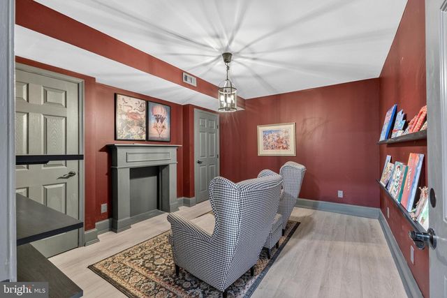 8020 AMSTERDAM CT, Gainesville, VA 20155