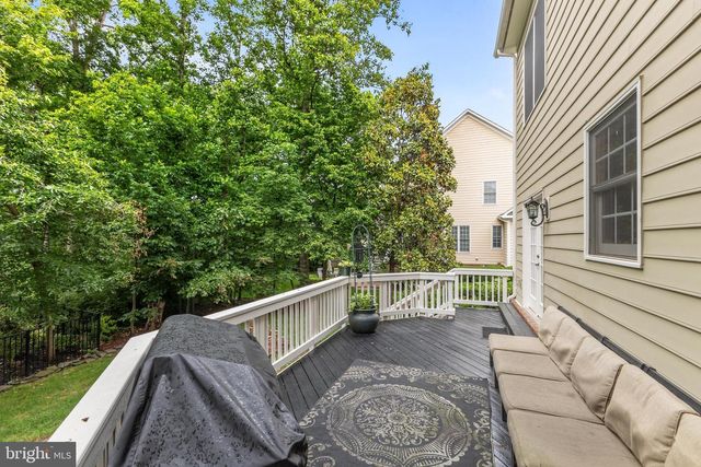 8020 AMSTERDAM CT, Gainesville, VA 20155