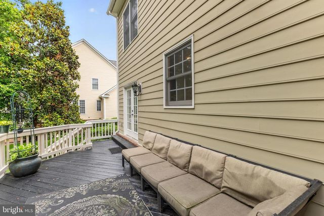 8020 AMSTERDAM CT, Gainesville, VA 20155
