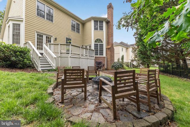 8020 AMSTERDAM CT, Gainesville, VA 20155