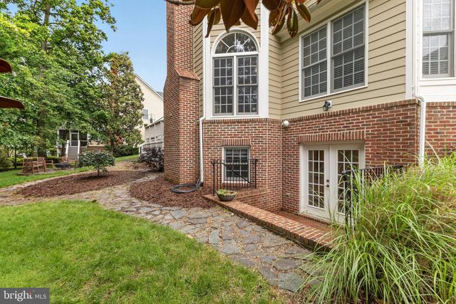 8020 AMSTERDAM CT, Gainesville, VA 20155
