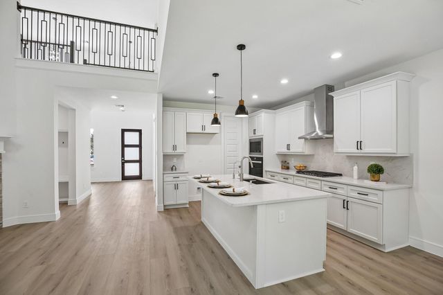 205 Wyndemere Drive, Montgomery, TX 77356