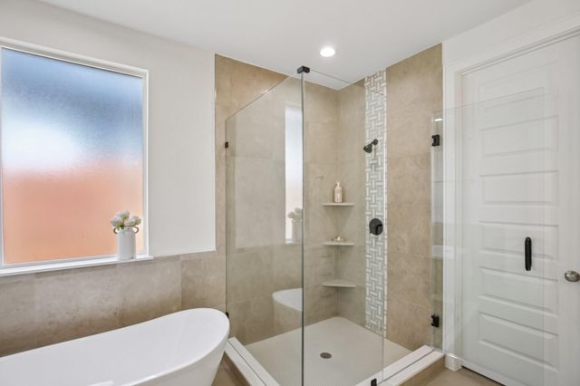 205 Wyndemere Drive, Montgomery, TX 77356