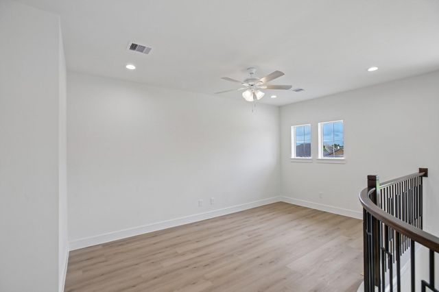 205 Wyndemere Drive, Montgomery, TX 77356