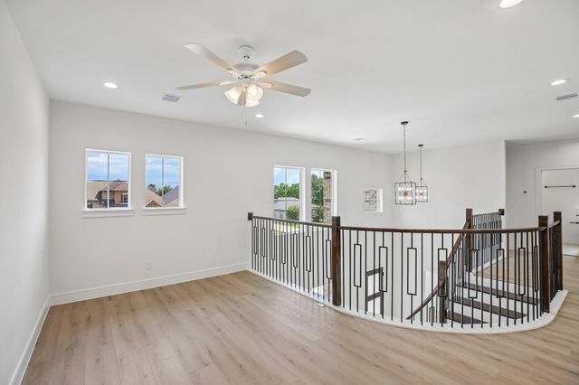 205 Wyndemere Drive, Montgomery, TX 77356