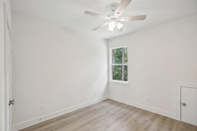 205 Wyndemere Drive, Montgomery, TX 77356