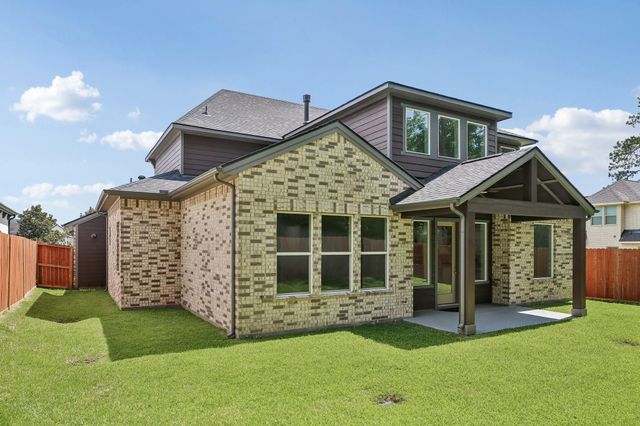 205 Wyndemere Drive, Montgomery, TX 77356