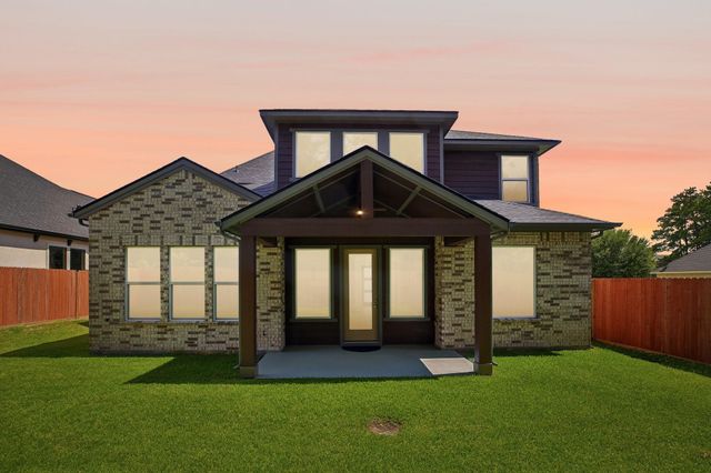 205 Wyndemere Drive, Montgomery, TX 77356