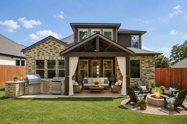 205 Wyndemere Drive, Montgomery, TX 77356