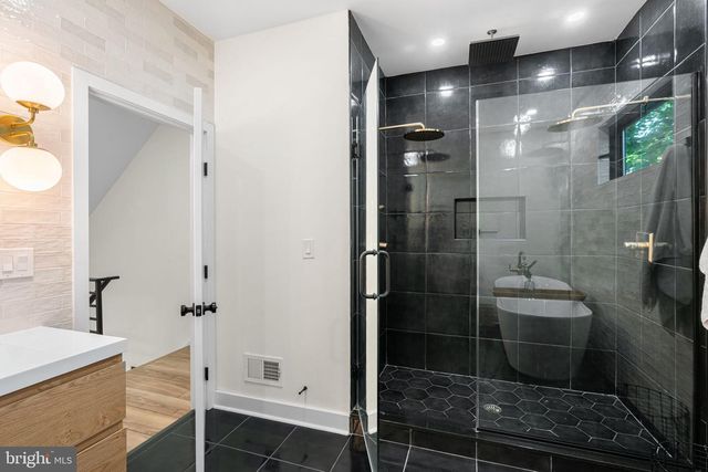 2231 EARP ST, Philadelphia, PA 19146