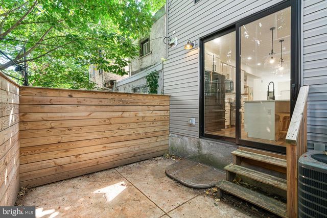 2231 EARP ST, Philadelphia, PA 19146