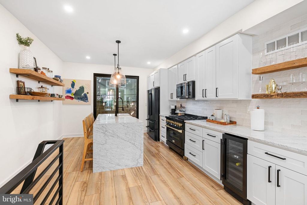 2231 EARP ST, Philadelphia, PA 19146