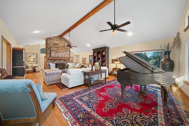 214 Whispering Hills Street, Hot Springs, AR 71901