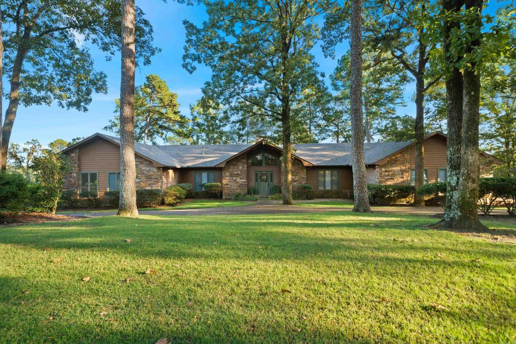 214 Whispering Hills Street, Hot Springs, AR 71901