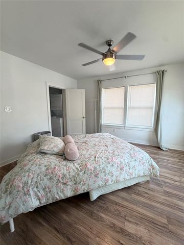 1126 Ryon St A, Houston, TX 77009