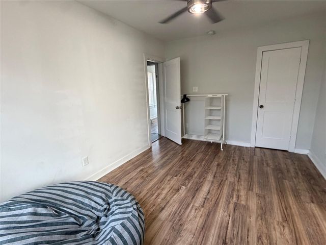 1126 Ryon St A, Houston, TX 77009