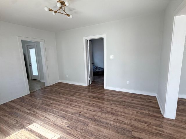 1126 Ryon St A, Houston, TX 77009