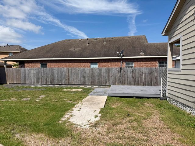 1126 Ryon St A, Houston, TX 77009