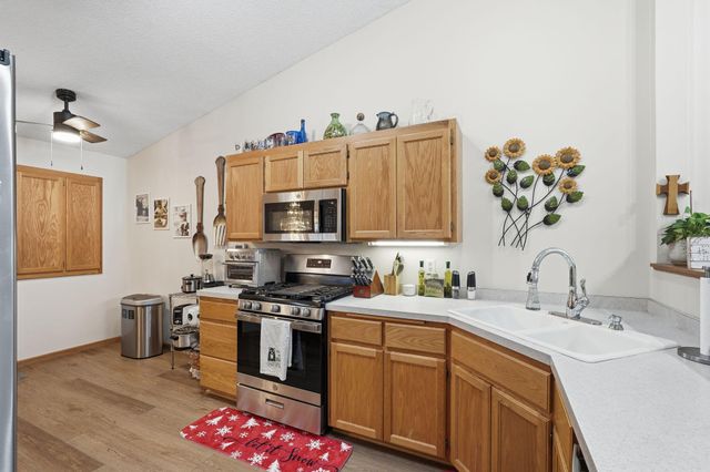 3909 93rd Avenue N, Brooklyn Park, MN 55443