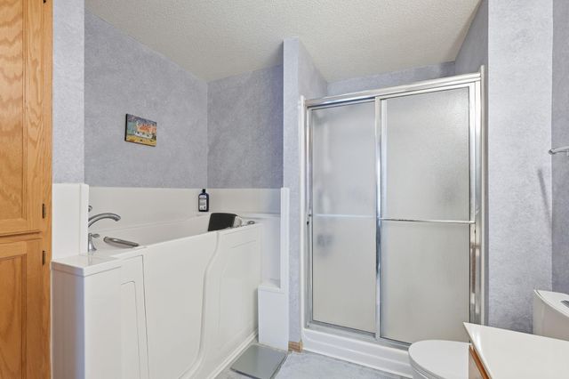 3909 93rd Avenue N, Brooklyn Park, MN 55443