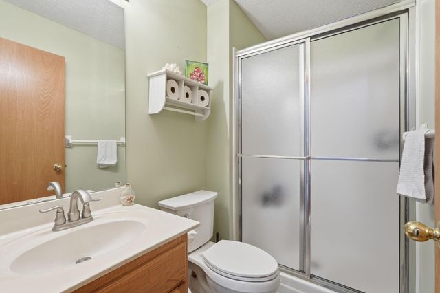 3909 93rd Avenue N, Brooklyn Park, MN 55443