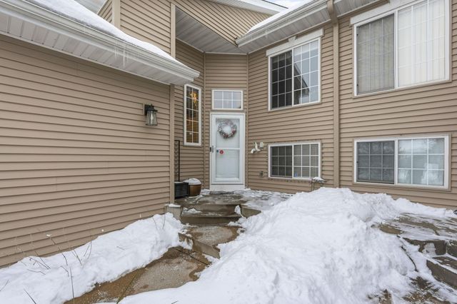 3909 93rd Avenue N, Brooklyn Park, MN 55443