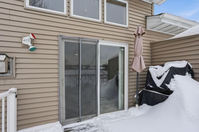 3909 93rd Avenue N, Brooklyn Park, MN 55443