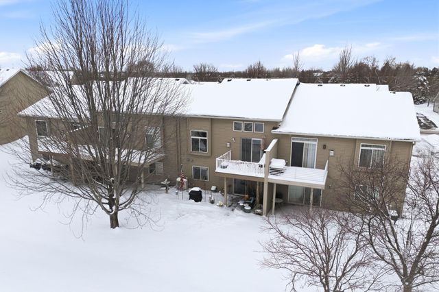 3909 93rd Avenue N, Brooklyn Park, MN 55443