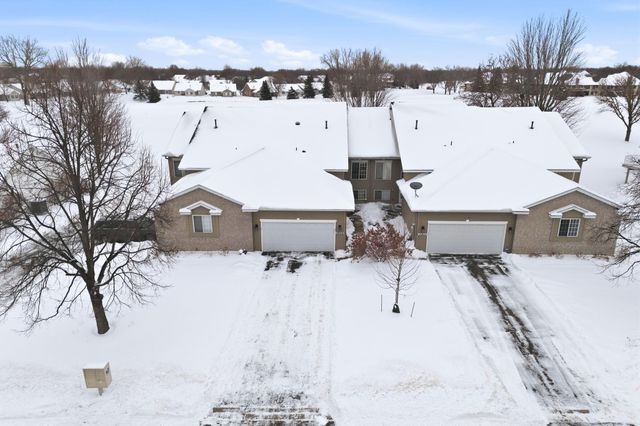 3909 93rd Avenue N, Brooklyn Park, MN 55443