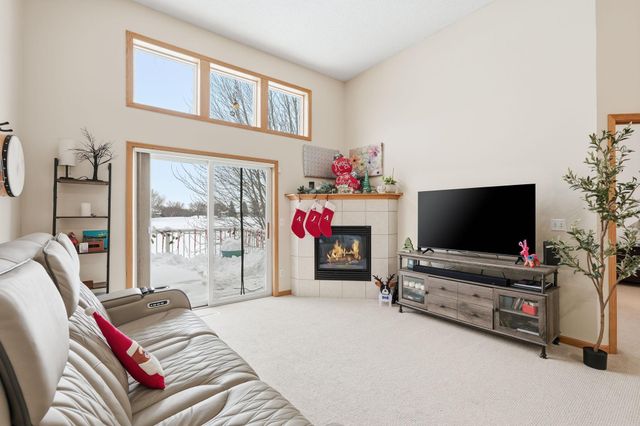 3909 93rd Avenue N, Brooklyn Park, MN 55443