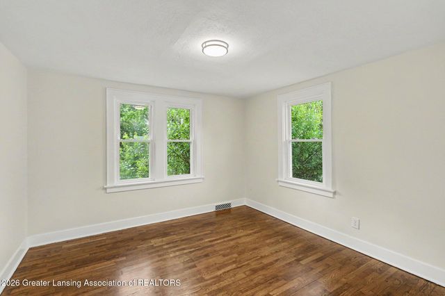 821 N Verlinden Avenue, Lansing, MI 48915
