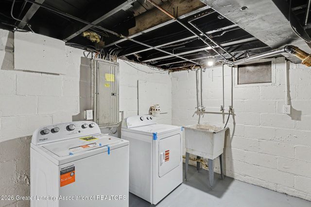 821 N Verlinden Avenue, Lansing, MI 48915