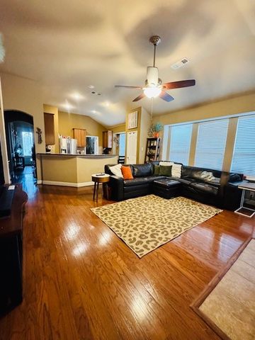 3018 Pinecrest Drive, Melissa, TX 75454