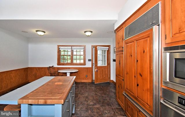 381 HOLLAND RD, Holland, PA 18966
