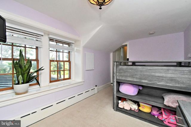 381 HOLLAND RD, Holland, PA 18966