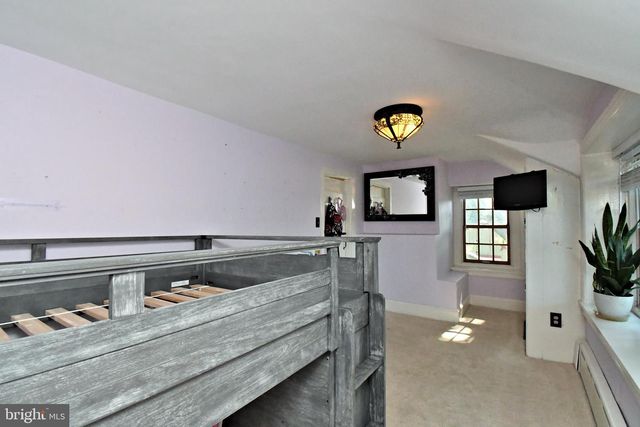 381 HOLLAND RD, Holland, PA 18966