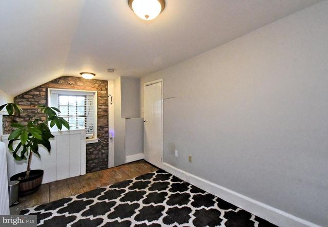381 HOLLAND RD, Holland, PA 18966