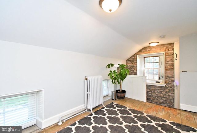 381 HOLLAND RD, Holland, PA 18966