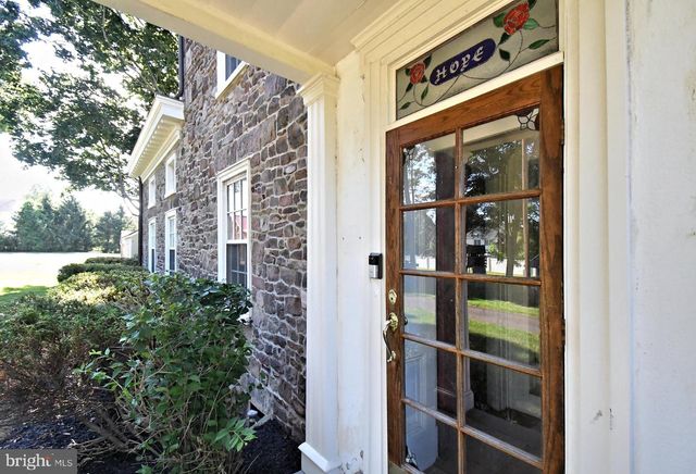 381 HOLLAND RD, Holland, PA 18966