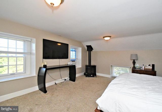 381 HOLLAND RD, Holland, PA 18966