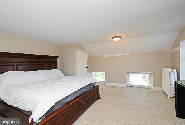 381 HOLLAND RD, Holland, PA 18966