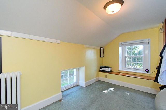 381 HOLLAND RD, Holland, PA 18966