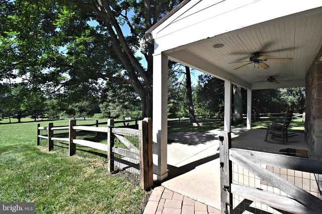 381 HOLLAND RD, Holland, PA 18966